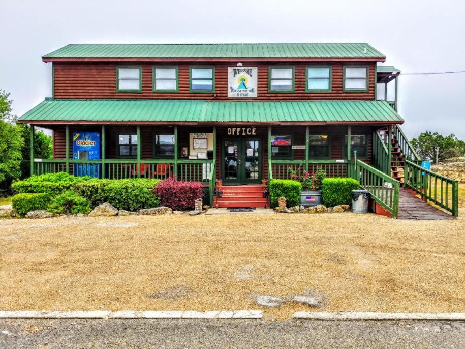 Top Of The Hill Rv Resort & Cabins Waring Exteriér fotografie